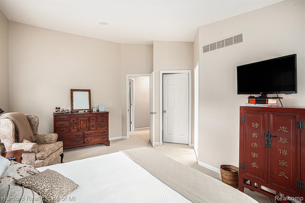 29335 Regents Pointe, 77, Farmington Hills, MI 48331 — Photo 11
