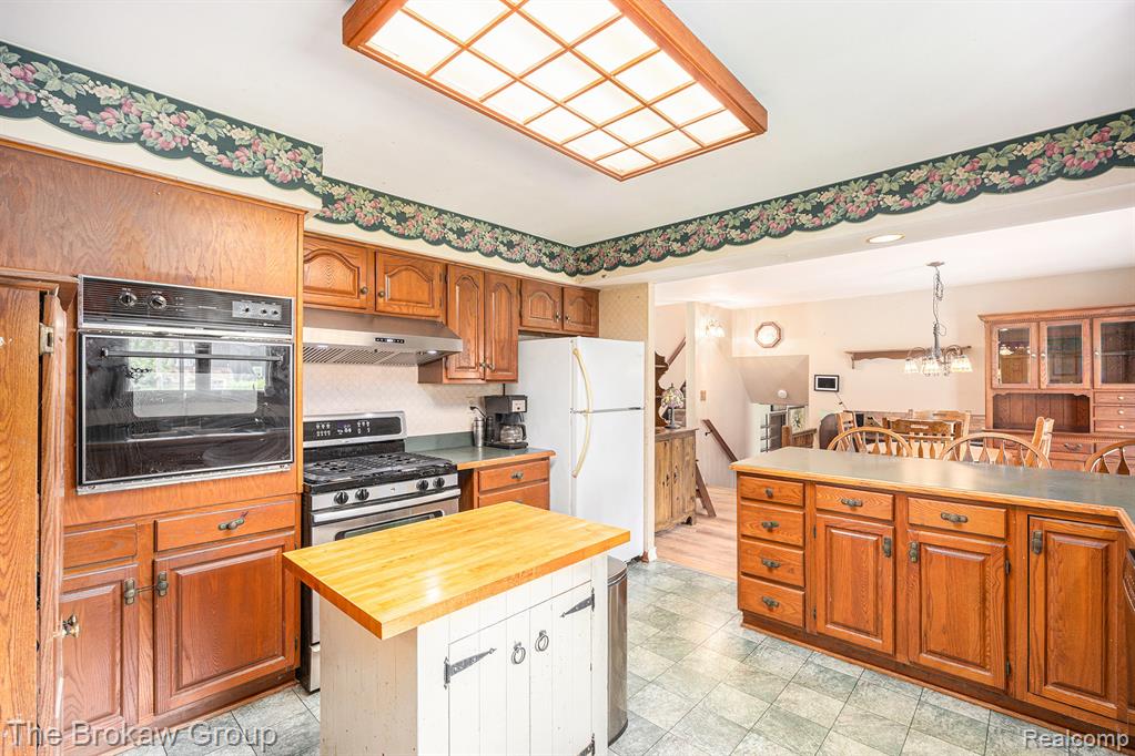 420 N Neeper Street, Capac, MI 48014 — Photo 11