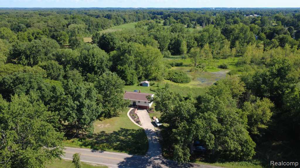 2201 Maple Grove Road, Jackson, MI 49201 — Photo 2