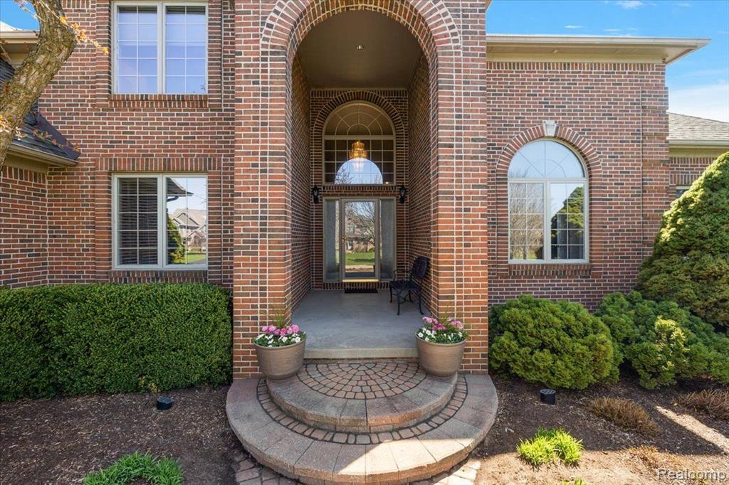 8449 S SHORE Drive, Clarkston, MI 48348 — Photo 9