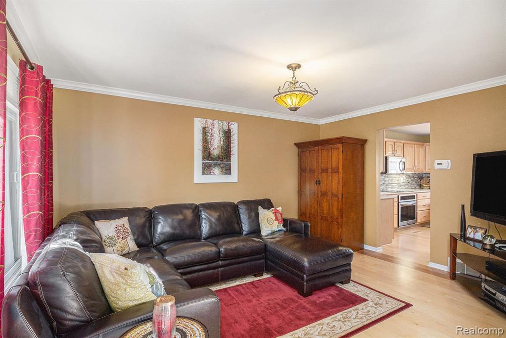 57598 HIDDEN TIMBERS Drive, South Lyon, MI 48178 — Photo 6