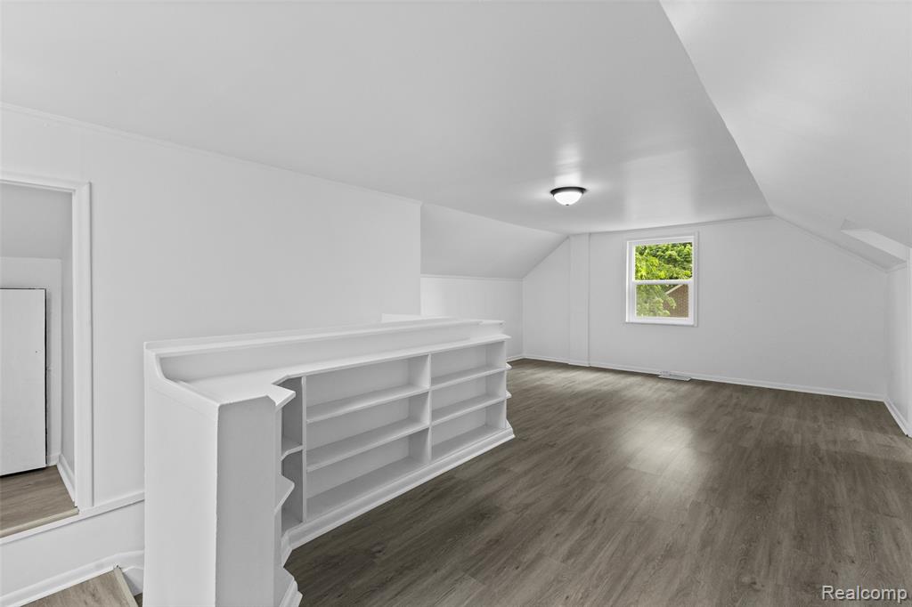 8310 Whitcomb Street, Detroit, MI 48228 — Photo 22