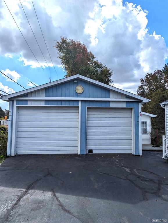 115 Orchard Street, Otisville, MI 48463 — Photo 2
