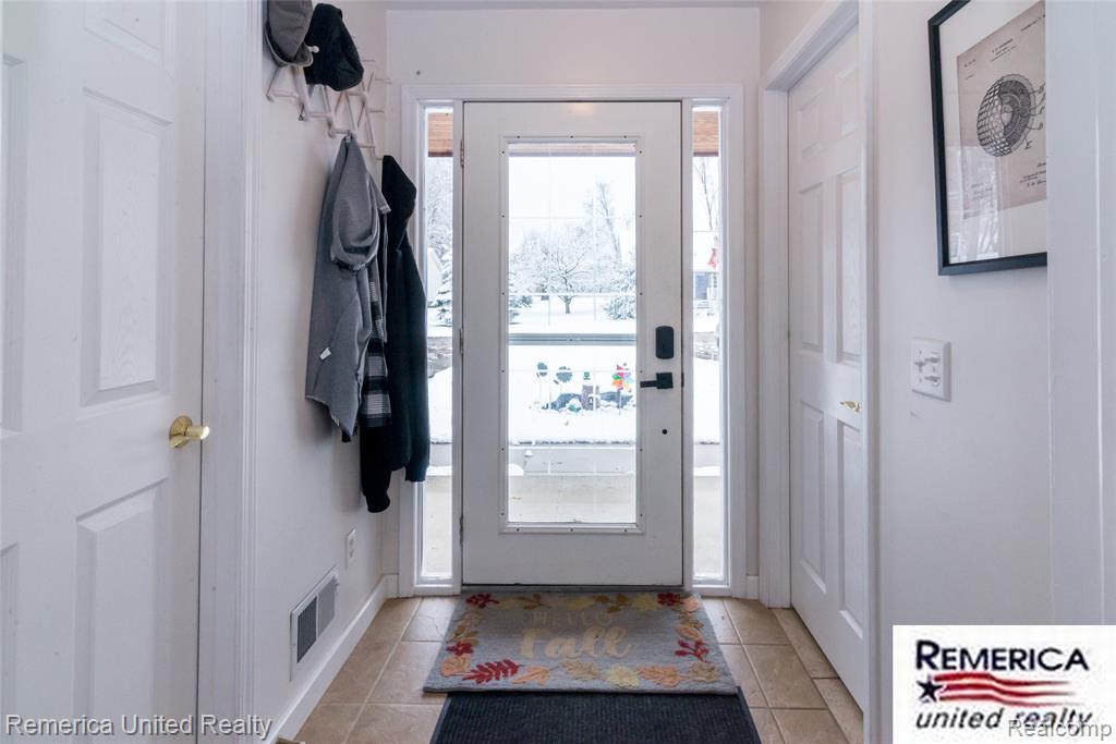 9852 Southlawn Circle, Jerome, MI 49249 — Photo 37