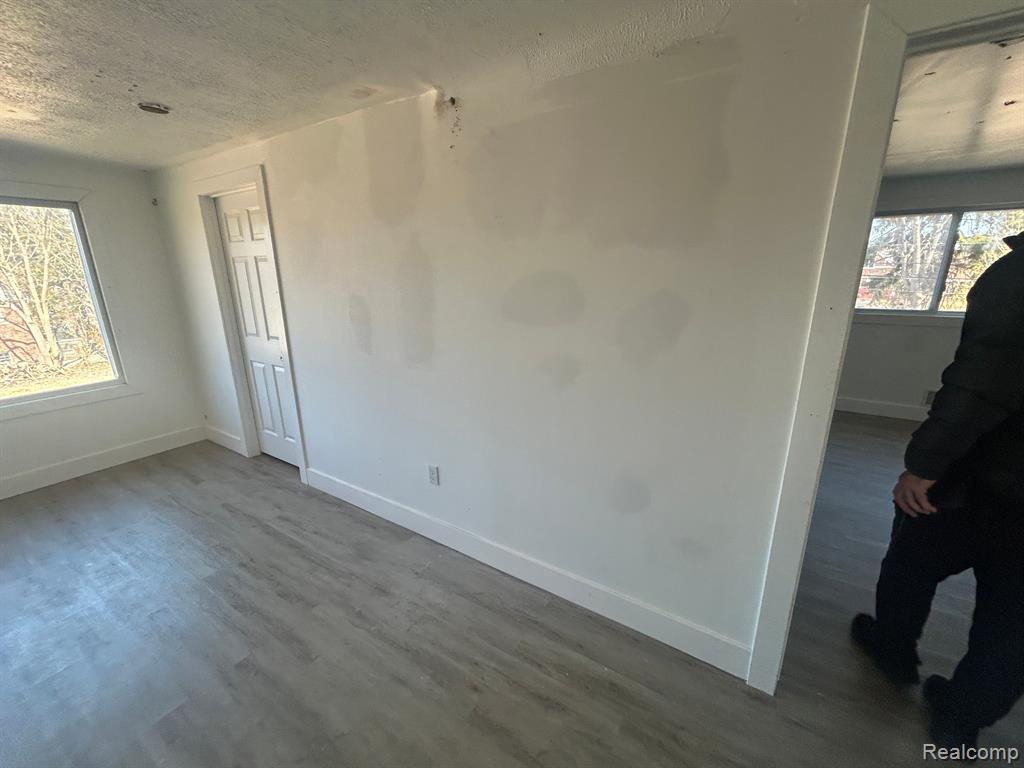 5258 NEWPORT Street, Detroit, MI 48213 — Photo 24