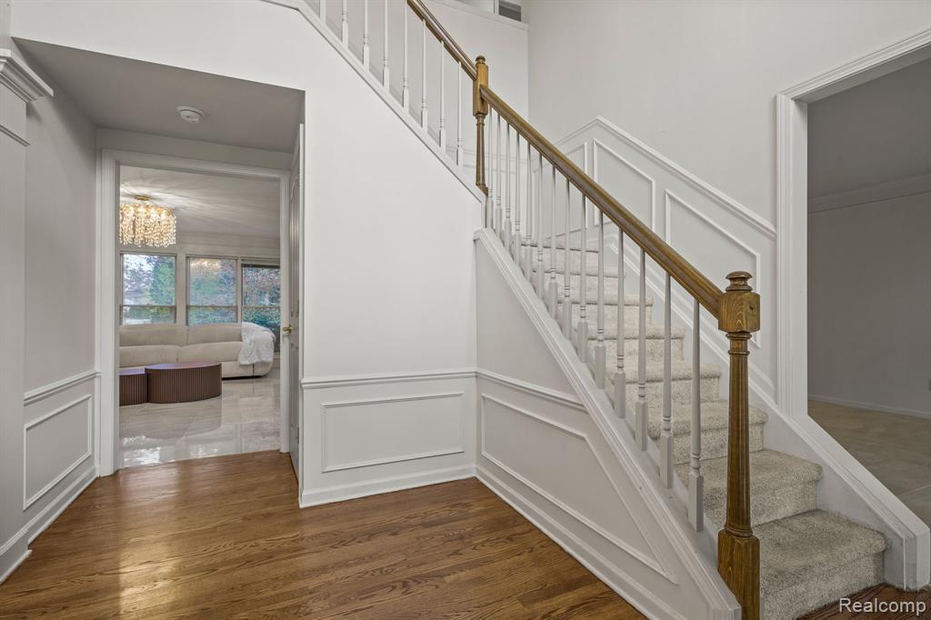 433 TORRINGTON Drive W, Canton, MI 48188 — Photo 4