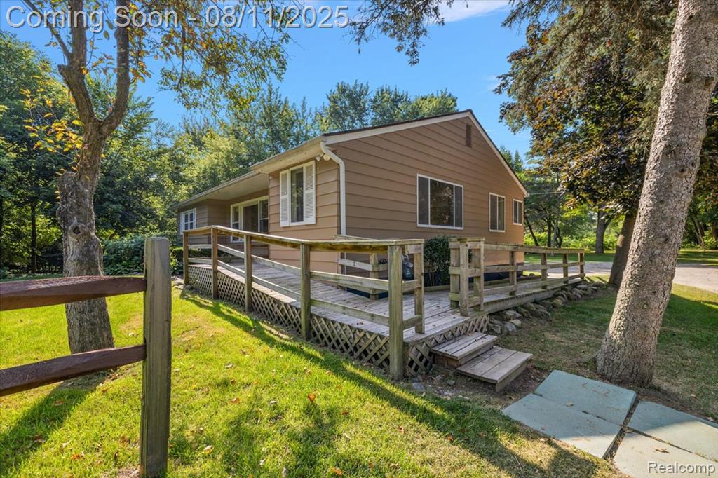 741 W Livingston Road, Highland, MI — Photo 8