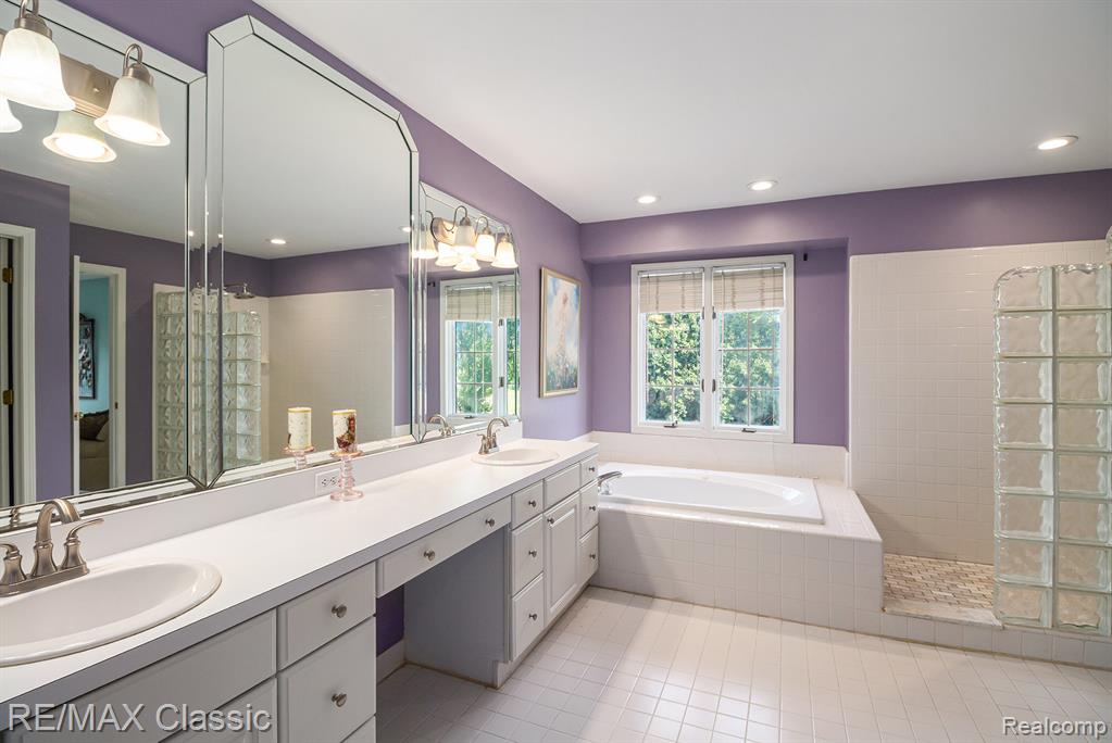 4020 Pine Ridge Court, Fenton, MI 48430 — Photo 15