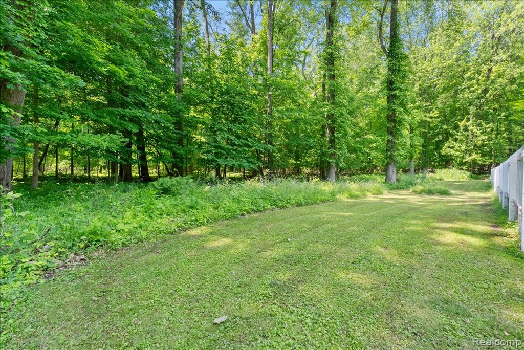 956 Chickasaw Drive, Mason, MI 48854 — Photo 35
