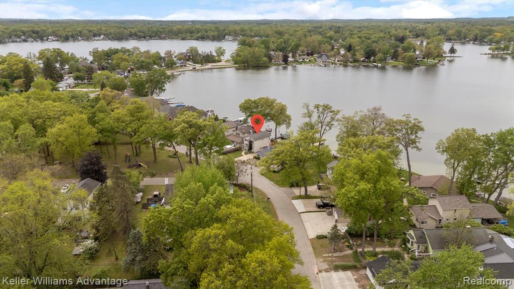 8518 CASCADE Street, Commerce Twp, MI 48382 — Photo 34