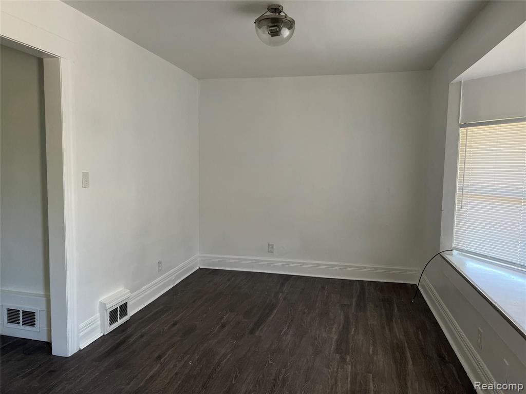 2150/2152 CRANE Street, Detroit, MI 48214 — Photo 2
