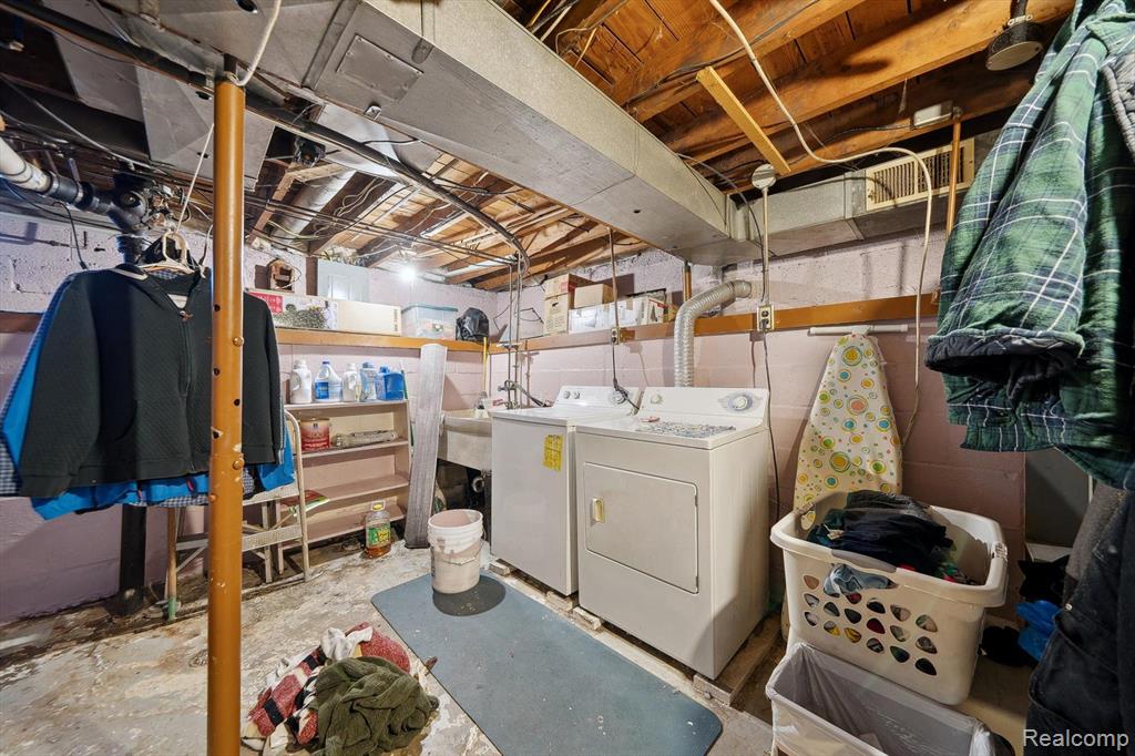 587 E DRAYTON Street, Ferndale, MI 48220 — Photo 14