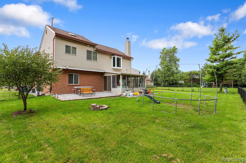 41174 WESTFIELD Circle, Canton, MI 48188 — Photo 27