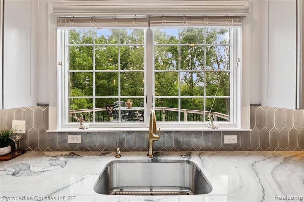 15908 CRYSTAL DOWNS E, Northville, MI 48168 — Photo 22