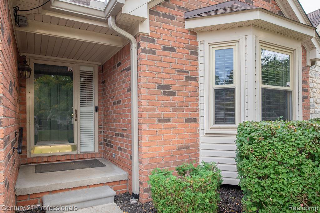 57136 Megan Drive, Washington, MI — Photo 4