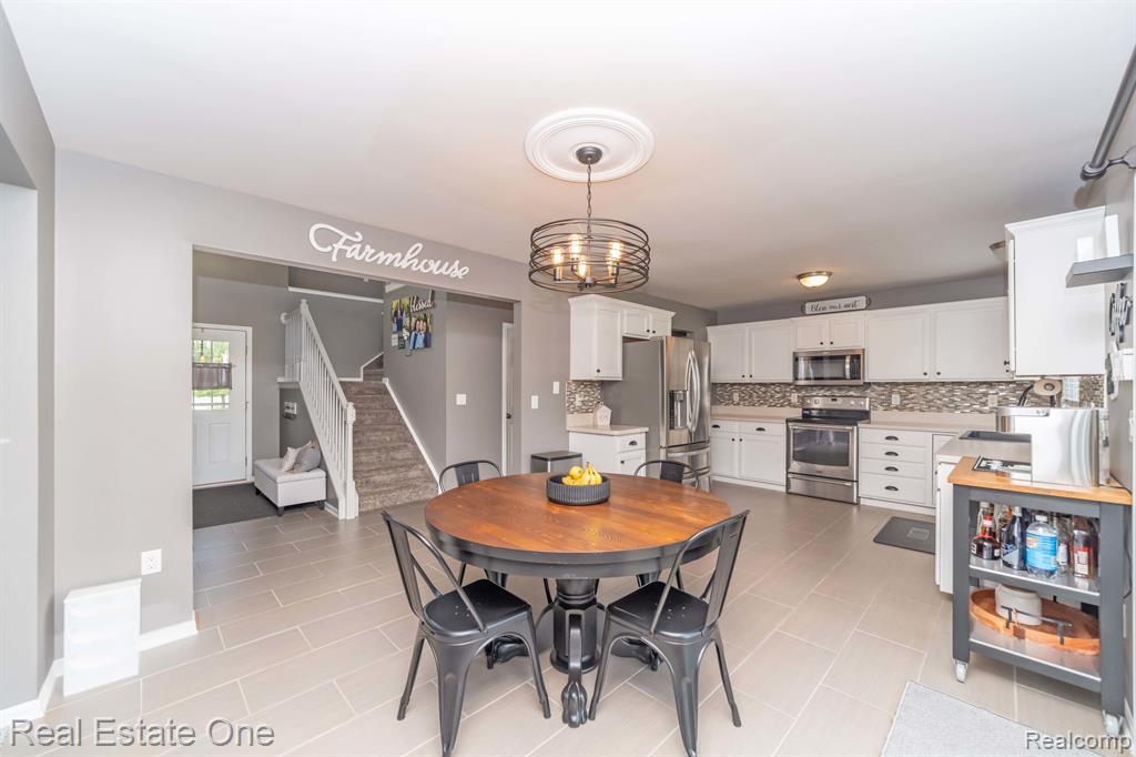 4433 JORDAN Drive, Grand Blanc, MI 48439 — Photo 17
