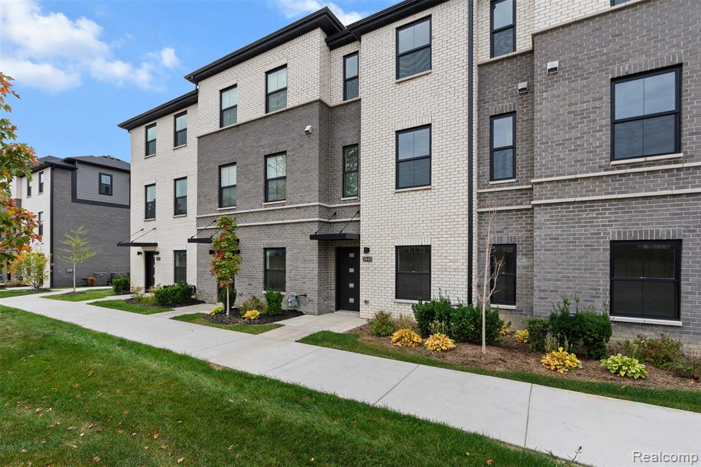 2845 Summers Place, Troy, MI 48084 — Photo 2