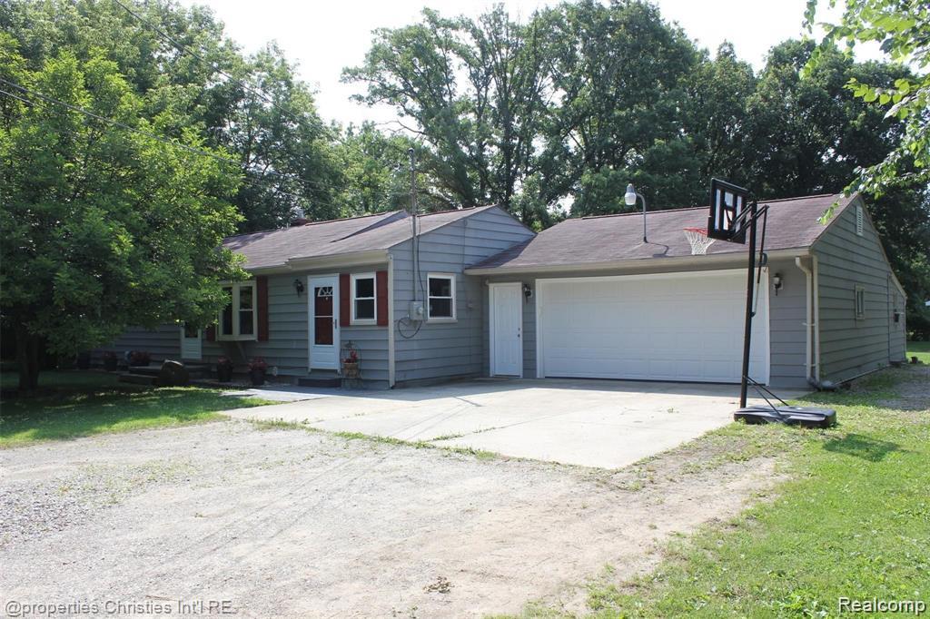 1205 Calhoun Street, Grand Blanc, MI 48439 — front exterior