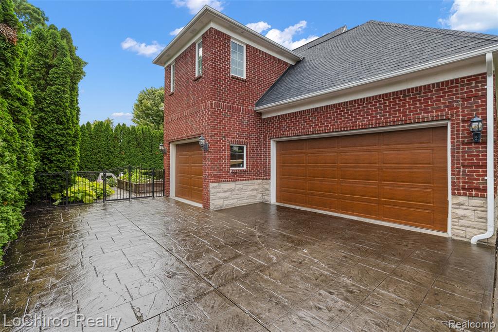 55223 Meadow Ridge Court, Shelby Twp, MI 48316 — Photo 61