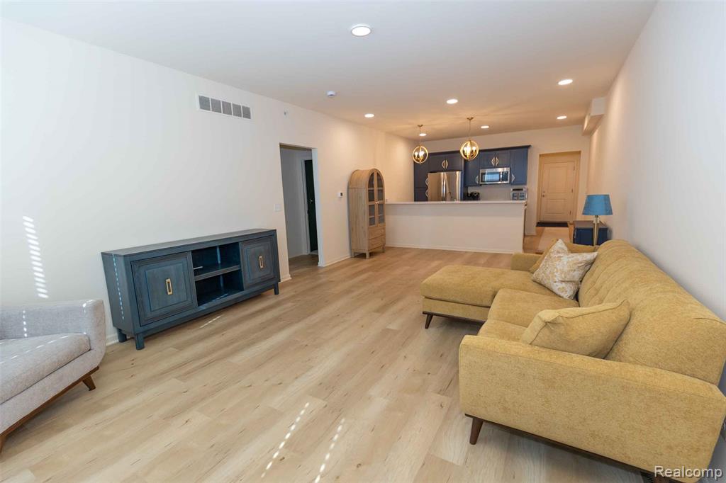 224 Jotham Avenue, Auburn Hills, MI 48326 — Photo 4