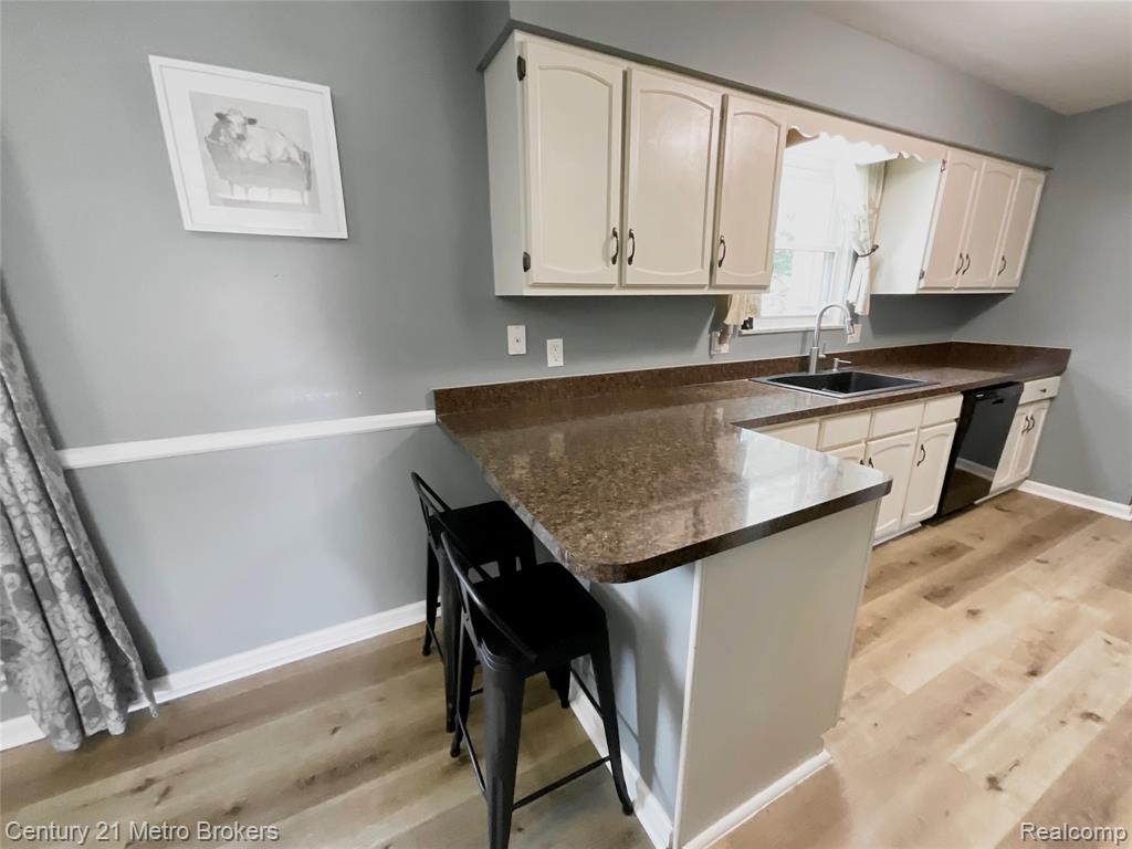 5363 Irish Road, Grand Blanc, MI 48439 — Photo 40