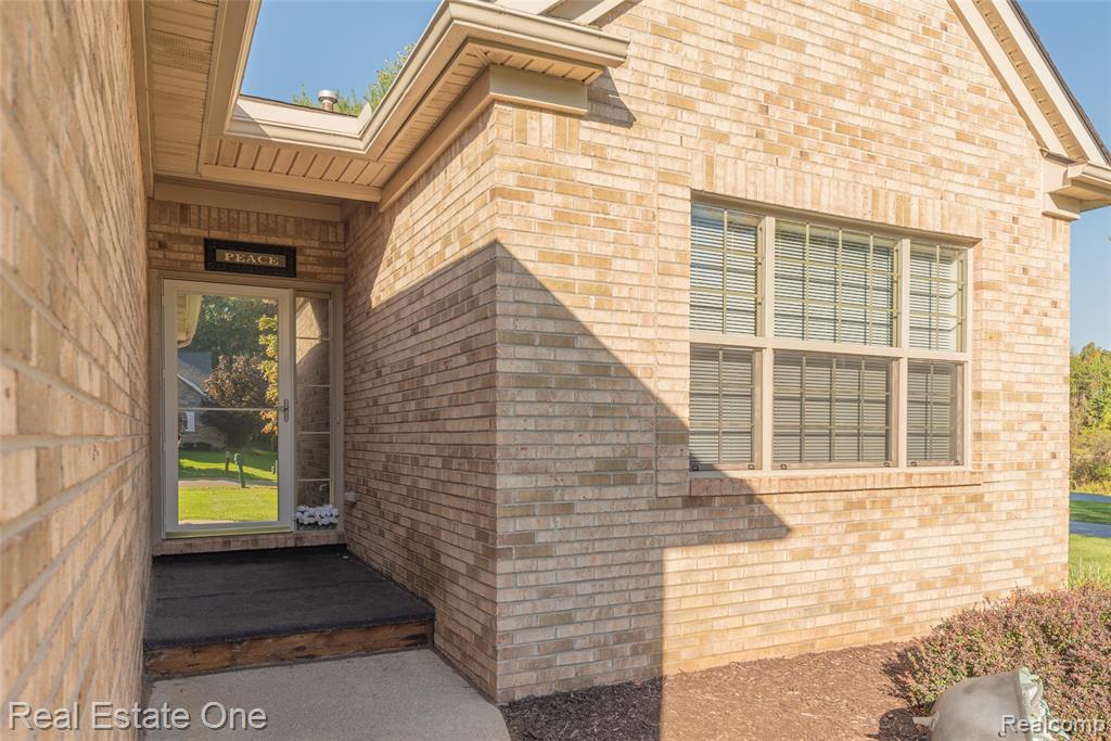 9970 Whispering Woods Drive, Pinckney, MI 48169 — Photo 6