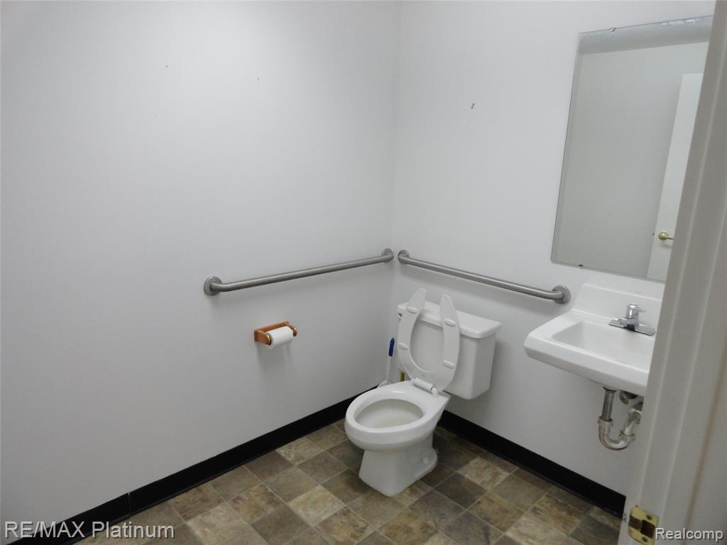 6015 W Pierson Road, Flushing, MI 48433 — Photo 13