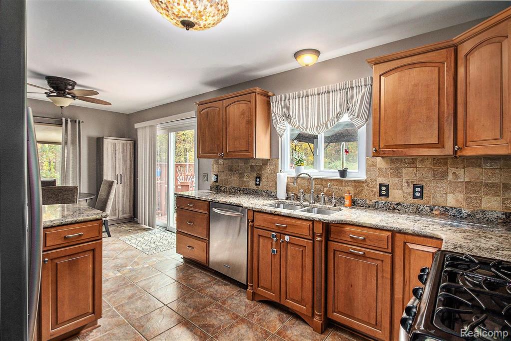 11951 Scott Road, Davisburg, MI 48350 — Photo 10