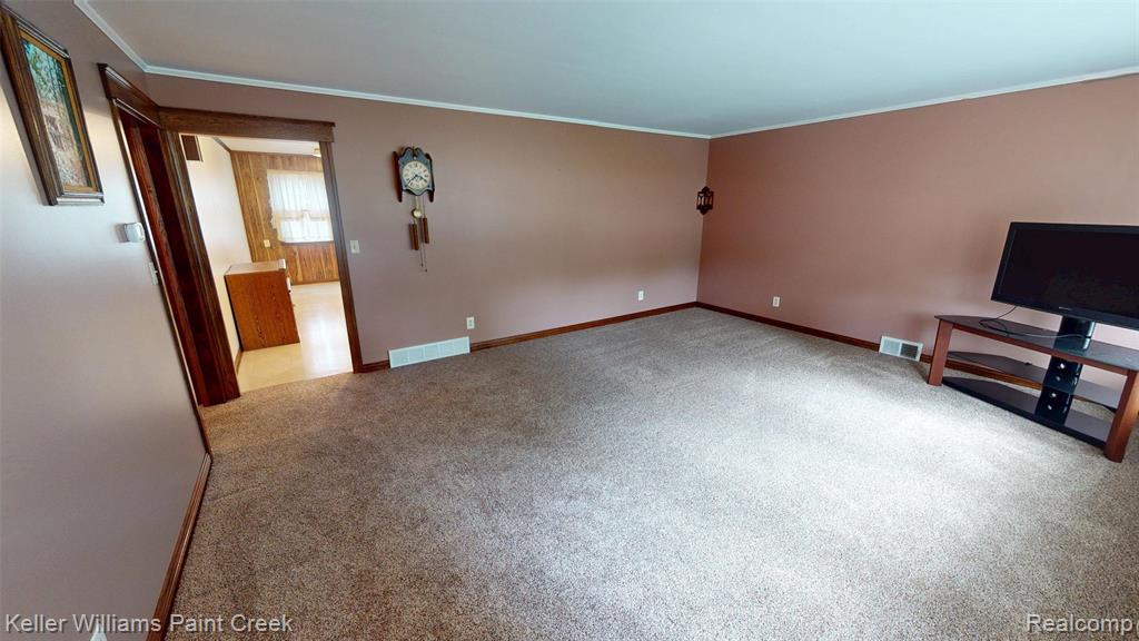 239 Almont Avenue, Almont, MI 48003 — Photo 12
