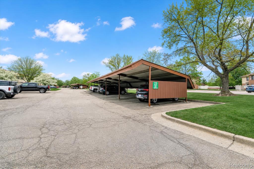 61025 Greenwood Drive, South Lyon, MI 48178 — Photo 31