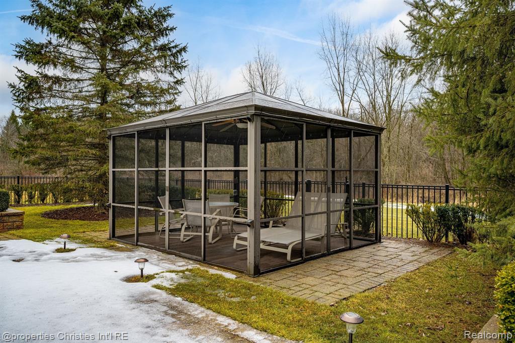 59801 E 8 MILE Road, South Lyon, MI 48178 — Photo 85