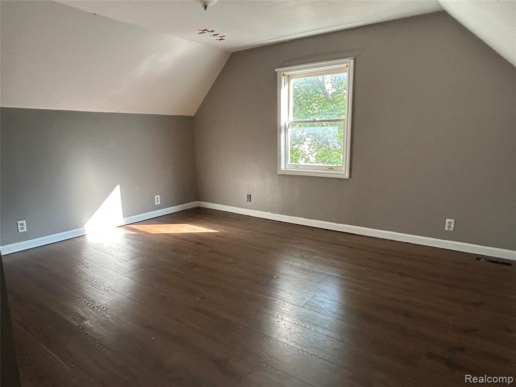 5447 NORTH Street, Dryden, MI 48428 — Photo 8