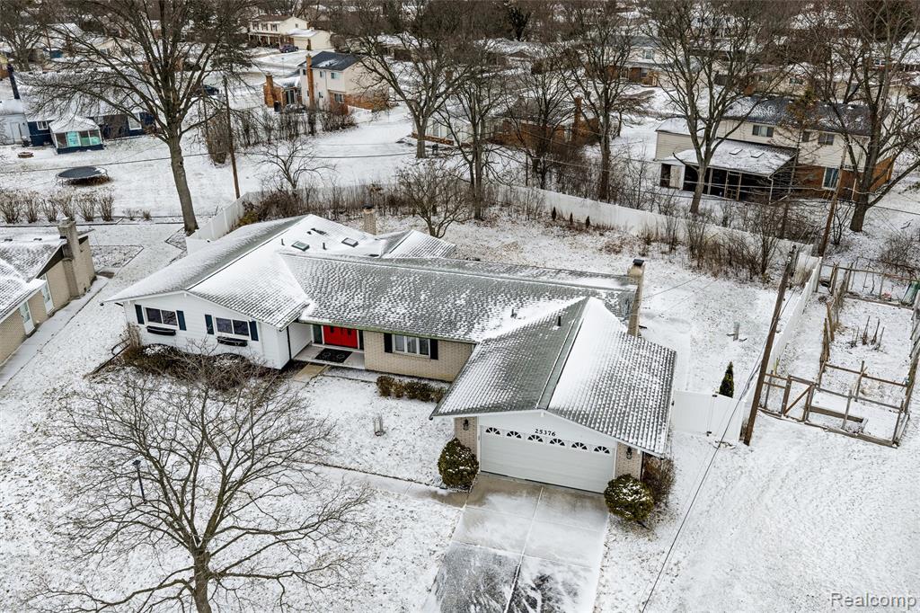 25376 Lyncastle Street, Farmington, MI, 48336