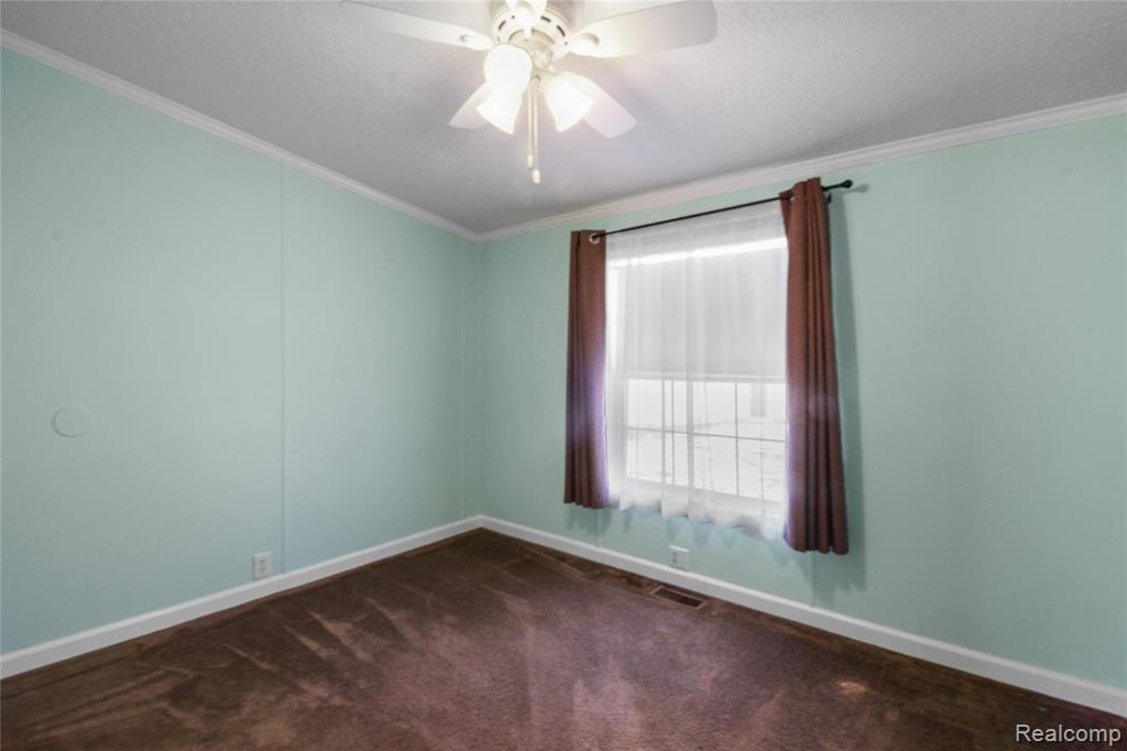 5317 Bart, Casco, MI 48064 — Photo 13