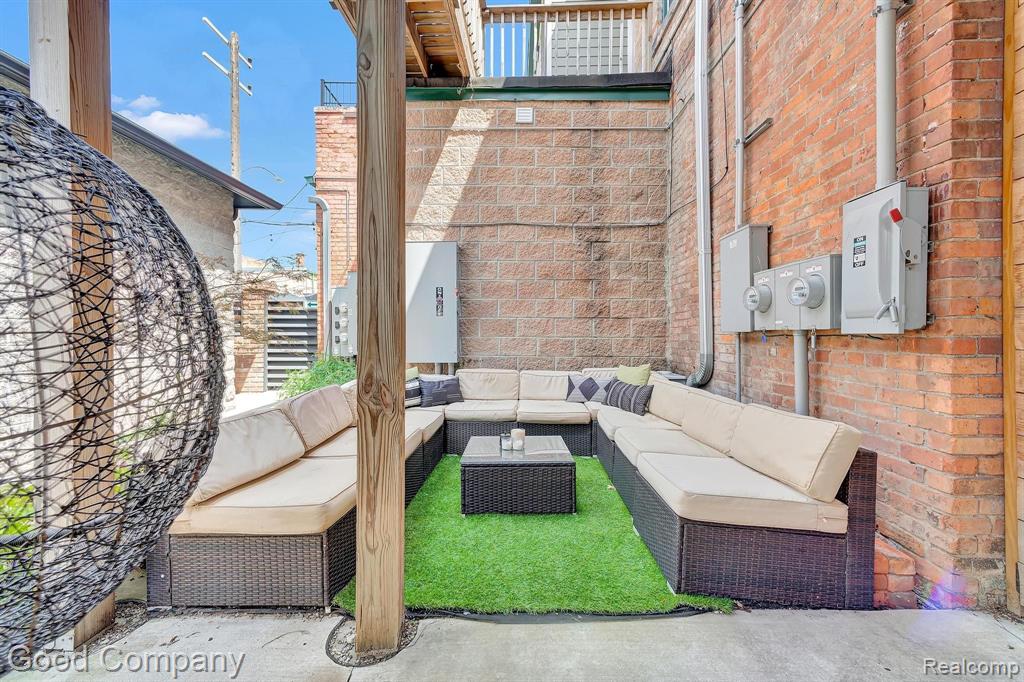 443 E MILWAUKEE Street, Detroit, MI 48202 — Photo 36