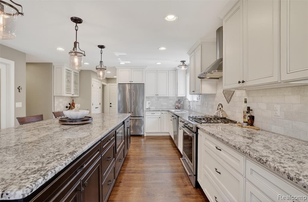 92 Kirksway Lane, Lake Orion, MI 48362 — Photo 14