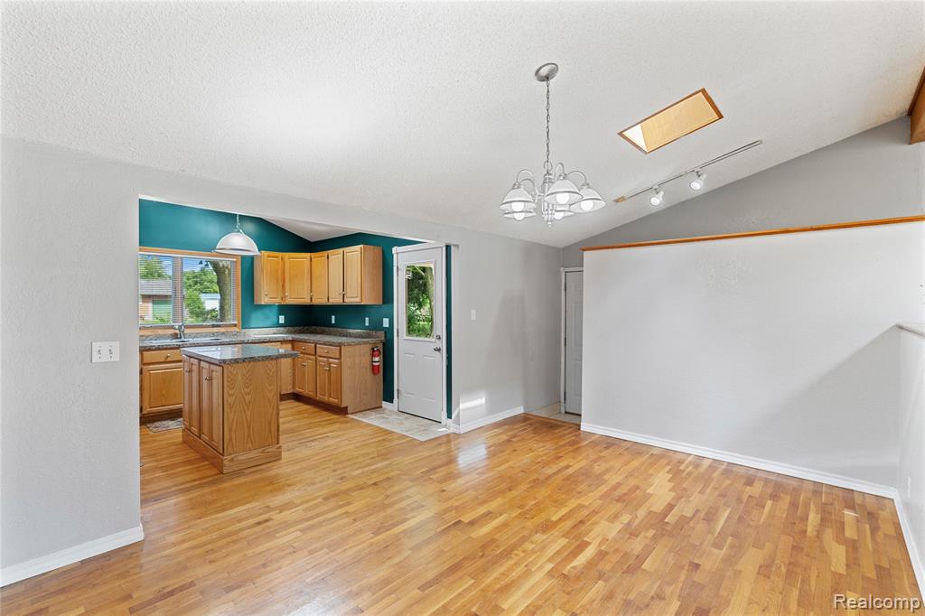 6411 Brookview Drive, Grand Blanc, MI 48439 — Photo 7
