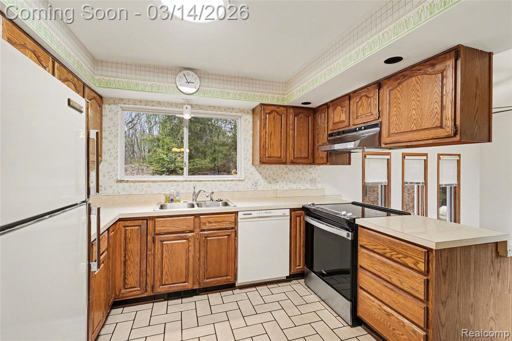 1380 Kent Road, Ortonville, MI 48462 — Photo 15