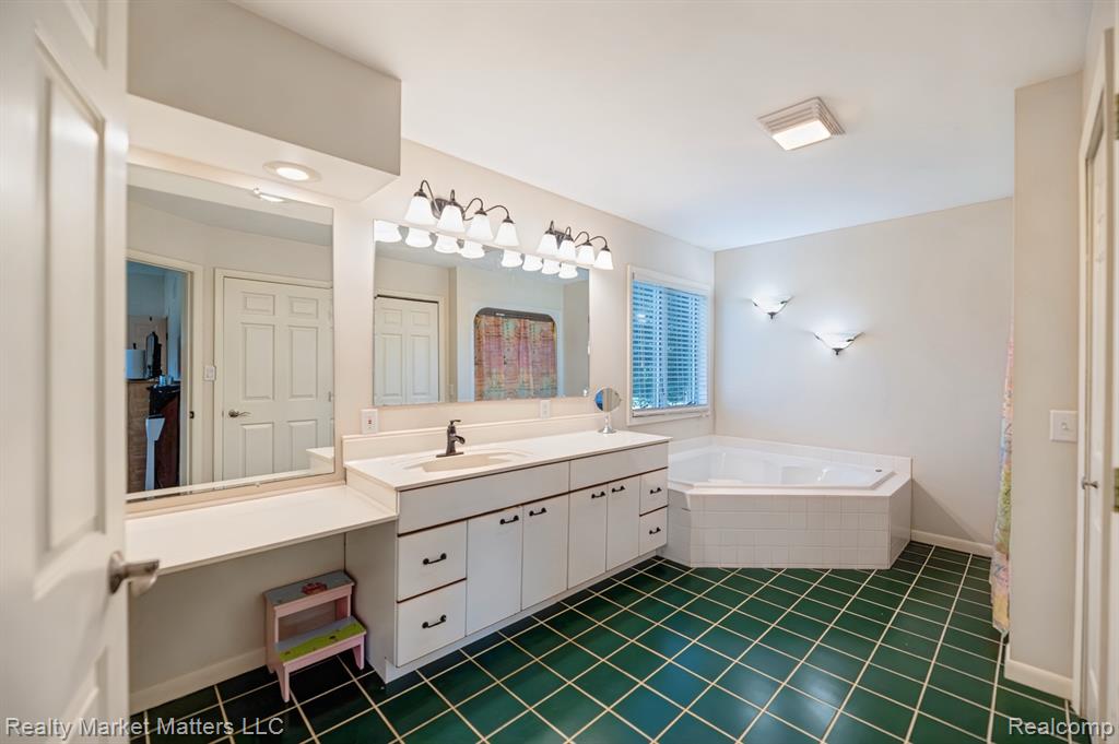 9963 Harr Road, Grass Lake, MI 49240 — Photo 11