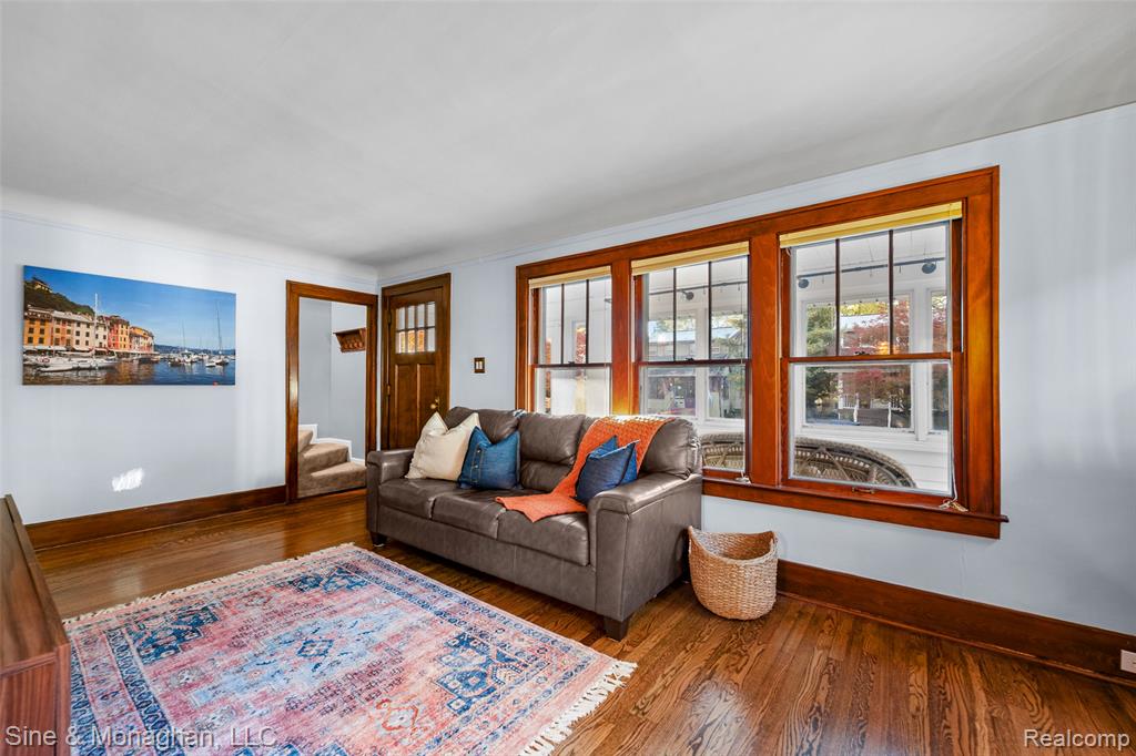 517 Forest Avenue N, Royal Oak, MI 48067 — Photo 9