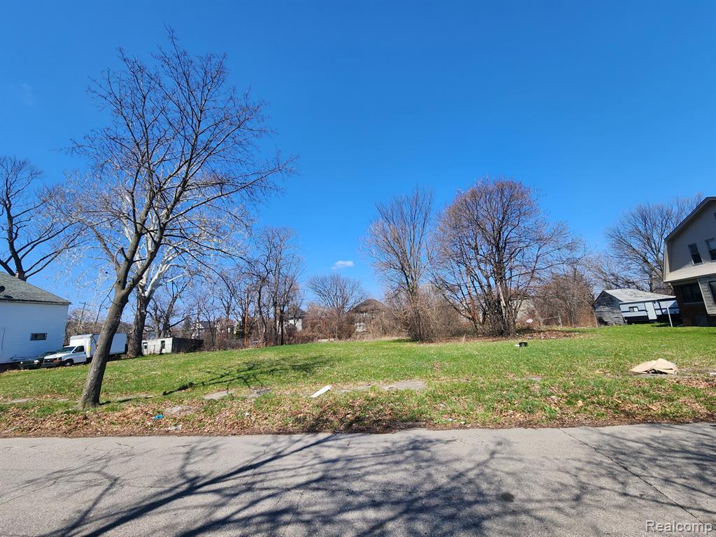 589 Leicester Court, Detroit, MI 48202 — front exterior