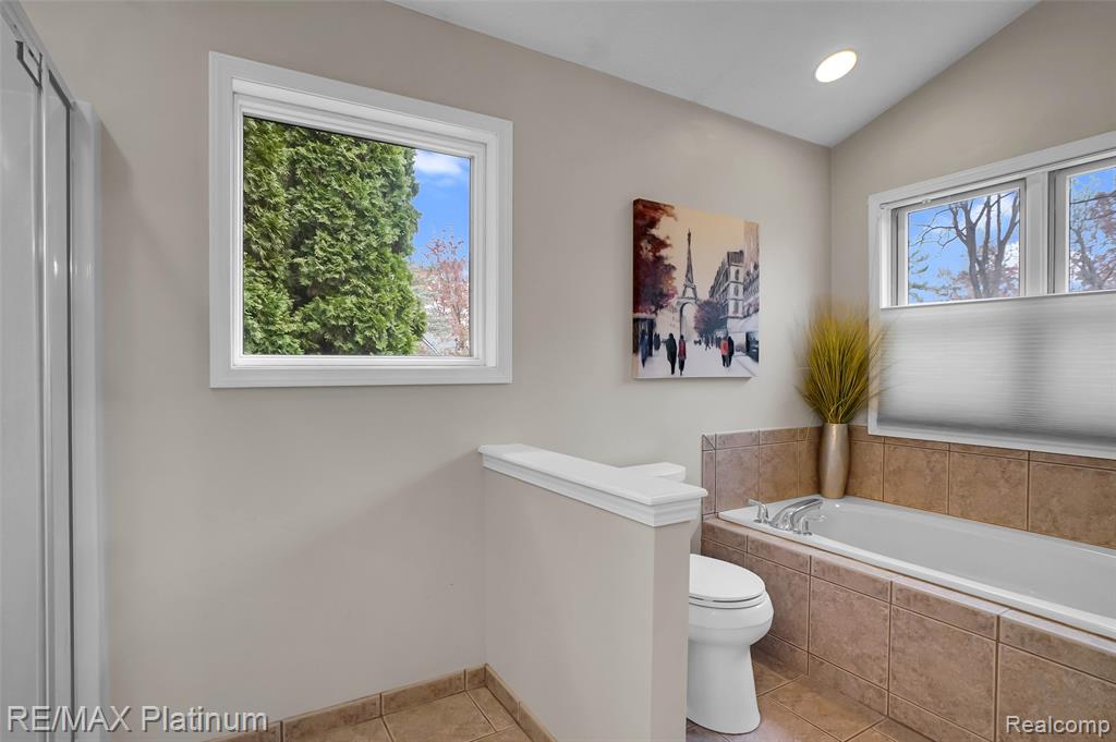 8039 Boulder Ridge Court, Brighton, MI 48116 — Photo 30