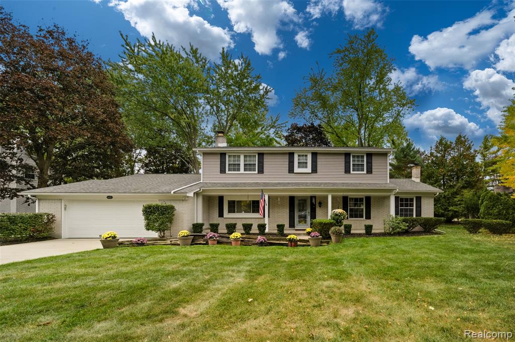 4435 Westover Drive, West Bloomfield, MI 48323 — front exterior