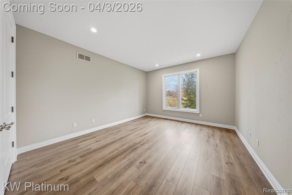 48877 Point Lakeview Drive, Chesterfield, MI 48047 — Photo 32