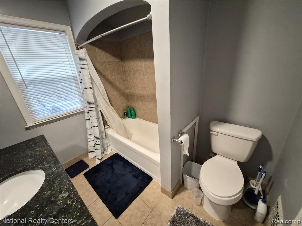 6 Utica Road, Pontiac, MI 48341 — Photo 12