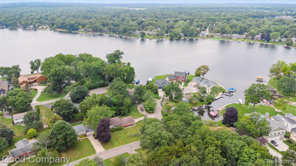 2289 Paulette Drive, Wolverine Lake, MI 48390 — Photo 51