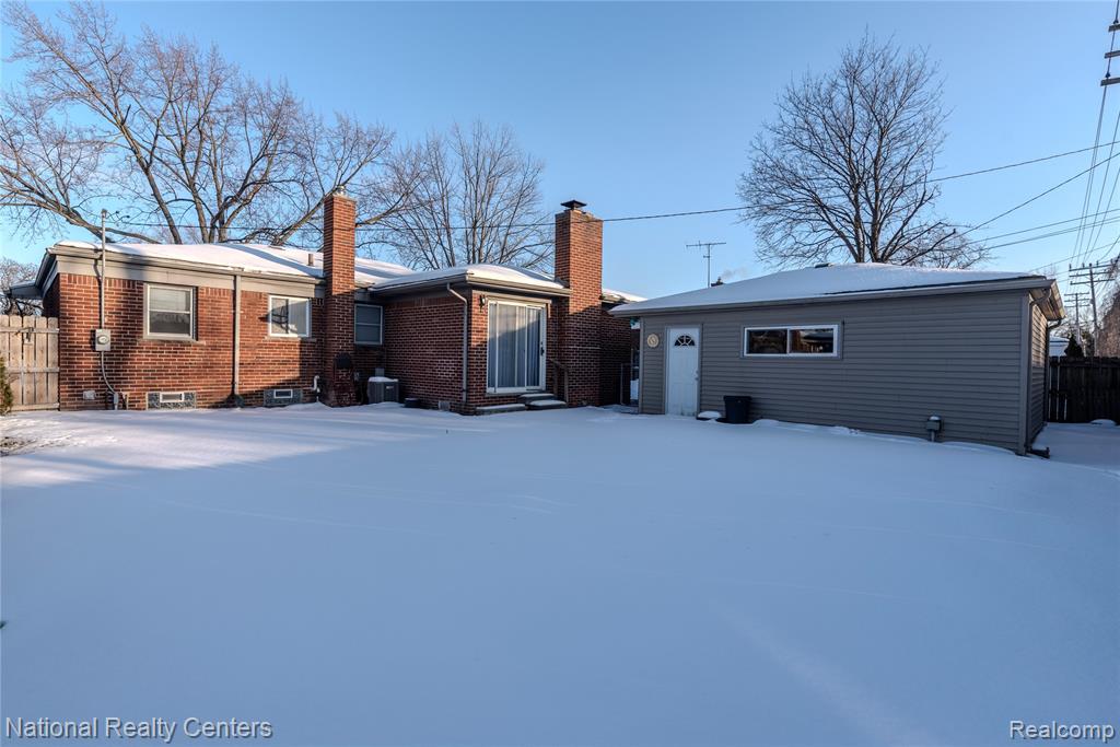 32653 Beacon Lane, Fraser, MI 48026 — Photo 25