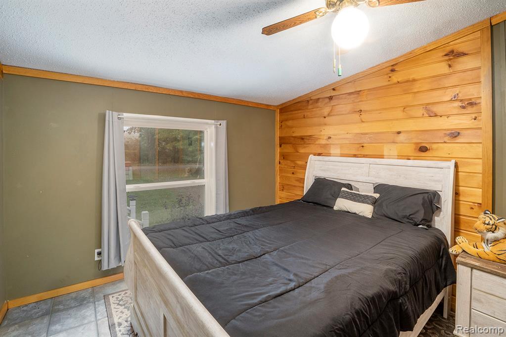 9445 E Lehring Road, Durand, MI 48429 — Photo 12