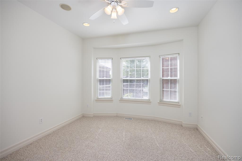 49290 Wayburn Drive, Macomb, MI 48042 — Photo 18