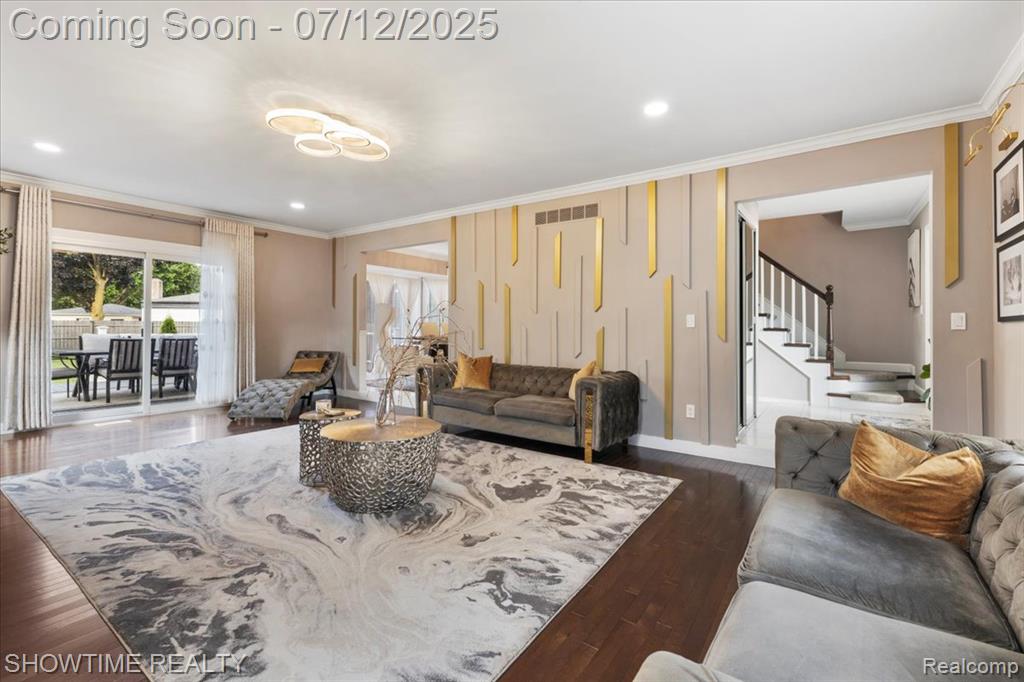 41741 Lore Court, Clinton Twp, MI 48038 — Photo 11